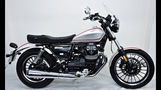 Moto Guzzi V9 Roamer ABS 2018 White [upl. by Anahgem232]