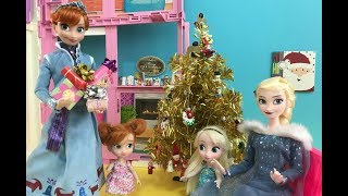 Frozen Christmas Elsa and Anna decorate Xmas Tree Carols amp Songs Presents Snow amp Bonus Cartoon [upl. by Adnahsor106]