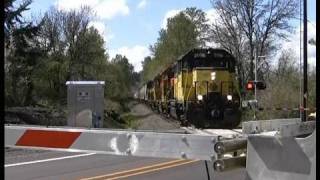 HD PW 3006 Freight Train crossing at RobertsOregon [upl. by Anneehs]