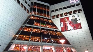 Doota Doosan Tower Shopping Mall at Dongdaemun Market in Seoul South Korea [upl. by Amle]