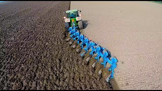 Ploughing w John Deere 8360R amp 9 furrow Lemken Diamant 12  ERF BV  Pflügen [upl. by Martineau697]