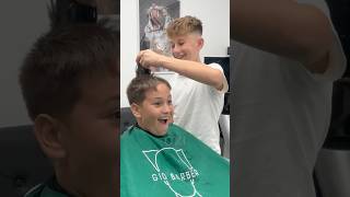 Να τα χιλιάσετε 🙌🏼😊 fry barber foryoupage barbershop fade fade hair buzzcut funnyvideo [upl. by Jet965]