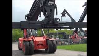 D3269  42500 kg Linde Reachstacker from 2002 [upl. by Patten498]