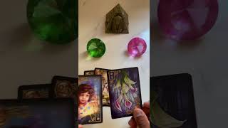 Lei da Atração no tarot leidaatração tarot tarotdehoje tarotamor shorts leidaatraçaotarot [upl. by Gitlow]