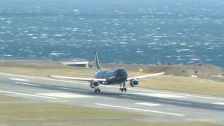 Extreme Airliner Landings At Wellington Long Version [upl. by Aray315]