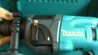 Vrtací kladivo Makita HR2230 [upl. by Nnylyar]