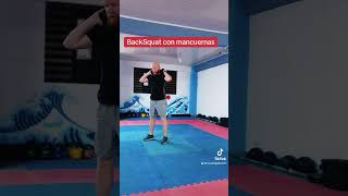 Backsquat con mancuernas  Ejercicios para cuádriceps glúteos isquiotibiales y core abdominal [upl. by Paulsen]