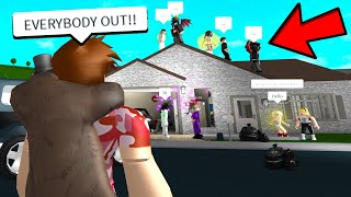 I Left My Home And I Came Back To A HUGE PARTY Roblox [upl. by Phipps]