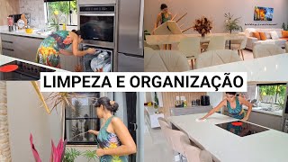 Dia produtivo LAVEI JANELAS  quintal Organizei COZINHA limpei CASA e Lavei MINHA BIZ 😍 [upl. by Ileana]