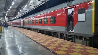 15160 Sarnath Express Beautiful Departure at Durg railway station l 15160 train l durg to Chhapra IR [upl. by Latsirk]