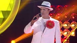 Muzikinė kaukė 2015 FINALAS Martynas Kavaliauskas  Edmundas Kučinskas  Laimės Žiburys [upl. by Sregor648]