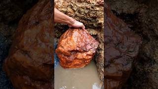 digging a gold nest gold hiding between sharp rocks😱 Discovery of lots of gold [upl. by Aramoy]