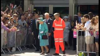 Reading Railway Station being opened by the Queen [upl. by Ringler381]