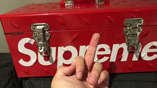 FIRST DROP SUPREME FW 2018 UNBOXING SUPREME [upl. by Ahterod]