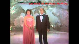 Mireille Mathieu et Tino Rossi  Petit Papa Noël  1979 HD [upl. by Bohaty]