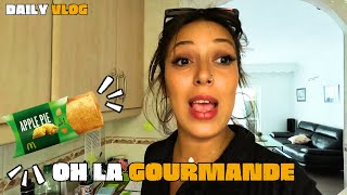 BREF LA MINETTE ELLE AIME GRIGNOTER  DAILY VLOG 14 [upl. by Eenitsed]