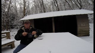 Lunch at DOCS KNOB SHELTER ON THE AT [upl. by Darraj]