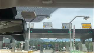 Driving with the maut1de toll box through a toll station in Italy [upl. by Indira]