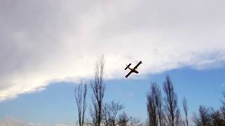 Entraînement des canadairs au lac du Salagou [upl. by Bertasi]