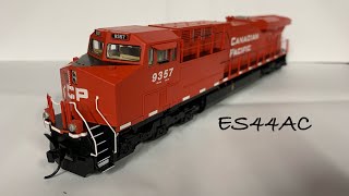 Opening the Canadian pacific ES44AC locomotive with DCC sound from Walthers [upl. by Rj894]