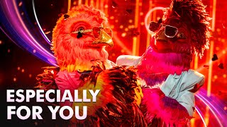 Tik amp Tok  ‘Especially for You’  The Masked Singer  Seizoen 4  VTM [upl. by Ahsi]