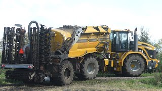 Terra Gator TG3244 6X6 WIDE Wheeled Monster out laying slurry on the ground  PURE SOUND  DK Agri [upl. by Lottie505]