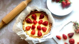 Torta fredda con crema pasticcera e fragole e base di biscotti [upl. by Naletak]