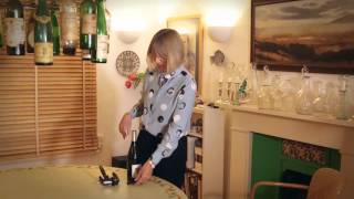 Jancis Robinson demonstrates how professionals open bottles of wine [upl. by Yrocaj465]