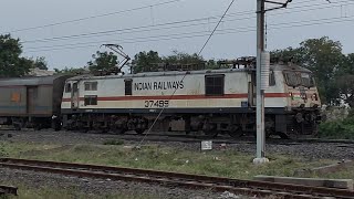 Kanpur WAP7 powered 20822 Santragachi  Pune Humsafar Express [upl. by Niamrahc538]