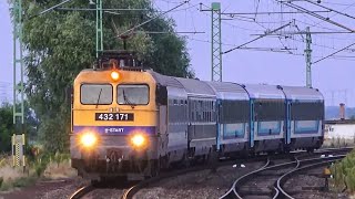 Szia Hargita és Corona Nemzetközi InterCity vonatok találkozása Karcagon [upl. by Eusoj200]