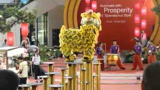 Amazing Acrobatic Chinese New Year Lion Dance on high poles Pavilion KL 250210 CNY 中国春节舞舞狮 吉隆坡 [upl. by Lemej]