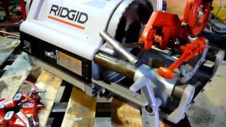 Ridgid 1224 power pipe threader 14quot to 4quot pipe threading [upl. by Lynna269]