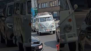 Traumhafter VW Bulli T1 in Belgien  Volkswagen Klassiker auf der Straße shorts [upl. by Juley]