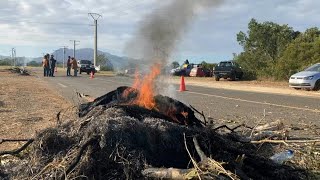 NouvelleCalédonie blocage des routes vers les mines de Koumac  AFP [upl. by Teryn679]