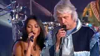 Tri Yann  Divent an dour avec Anggun Nuit Celtique Stade de France 2004 [upl. by Nimajneb]