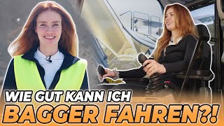 Erstes Mal Bagger Simulator  UMSCHULUNG zur Bagger Fahrerin [upl. by Palmira640]