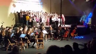 Darja Švajger  Lastovka Elda Viler  5 Miklavžev dobrodelni koncert 7122015 [upl. by Aloel]