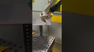 LightWELD and Fanuc 25iA Co Robot  Large Reach [upl. by Onid]