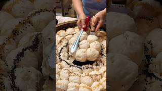 초대형 가마솥 찐빵으로 대만에서 제일 유명한 할머니와 손자  타이베이 야시장 shortsvidio streetfood taipei [upl. by Hsu]