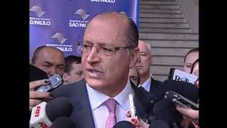 Alckmin participa do lançamento do catálogo de CTs para Copa 2014 [upl. by Jacinto]