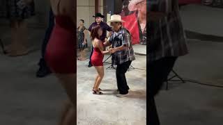 Le cayó la pensión del bienestar cumbia sonoradinamita musica baile tvazteca music tv [upl. by Nilkoorb140]