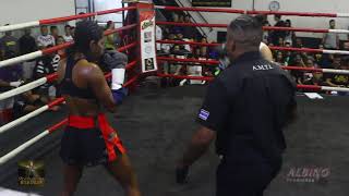 PORTUÁRIOS STADIUM Mariana Scombatti Coliseu x Naiane Santana Sampaio Thai 50 kg [upl. by Wycoff]