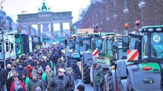 Die Landwirte haben wieder Zeit Zeit für den Protest quotWir fahren nach Berlinquot 🚜🚚🚜 am 23112024 [upl. by Yelnikcm]