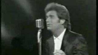 Huey Lewis and The News  LITTLE BITTY PRETTY ONE live [upl. by Homerus708]