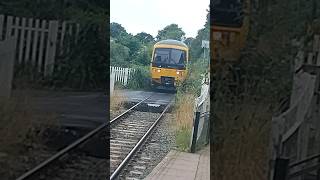 class 165 125 departing furze platt going to maidenhead [upl. by Enaenaj194]