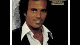 Soy Un Truhan Soy Un Senor  Julio Iglesias [upl. by Annwahs]