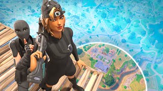 J’ai CONSTRUIT une SKYBASE pour faire TOP 1 sur Fortnite  Un inconnu m’a suivi 😳 [upl. by Spracklen]