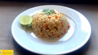 Recette thaï facile en 5 minutes du riz cantonnais au poulet  Khao pad kaï [upl. by Ateuqram]