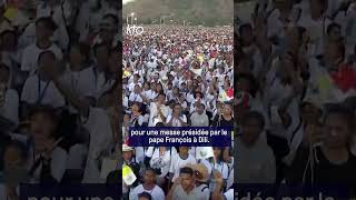 600 000 fidèles pour le pape François au Timor Oriental [upl. by Isac219]