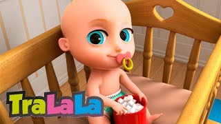 Bebe și tata Johny Johny Yes Papa în română  TraLaLa [upl. by Feodora]